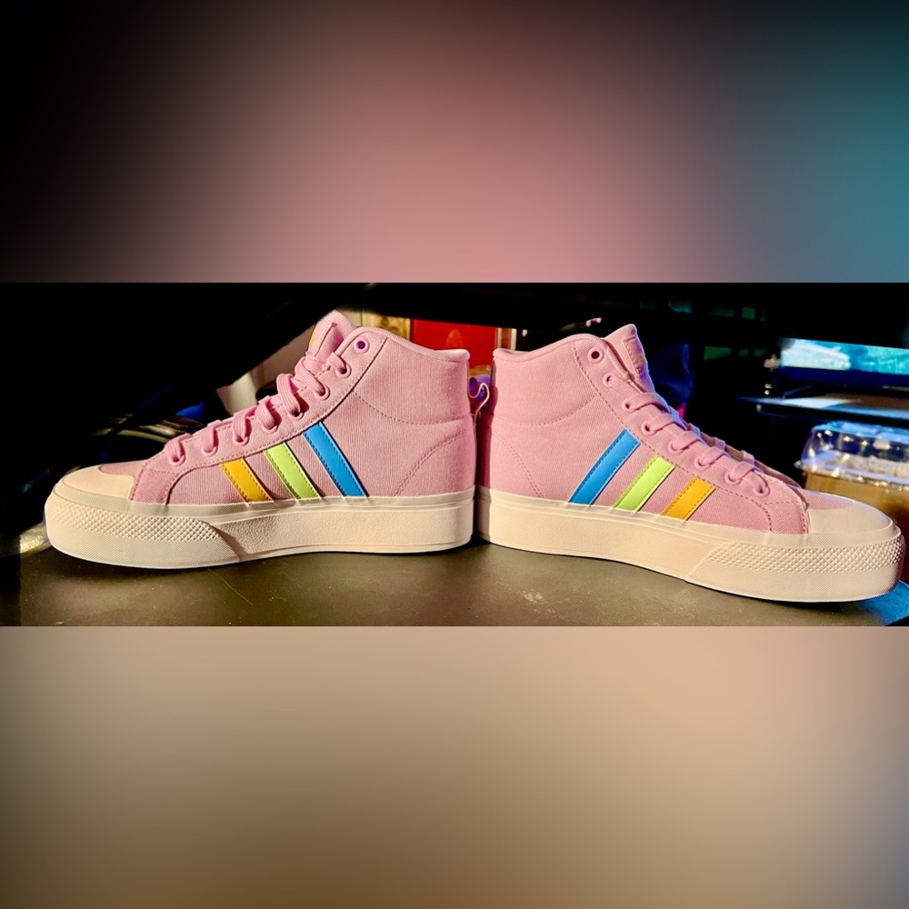 Adidas Bravado 2.0 women’s athletic shoes.